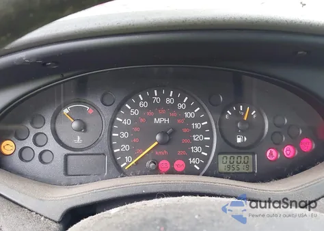 2000 Ford Focus Lx из США, поврежденный, VIN 1FAFP33E2YW197817